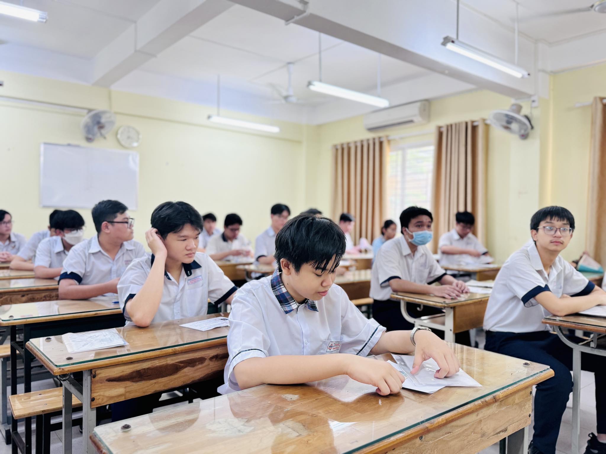 Cơ hội thứ 2 cho thí sinh muốn học lớp 10 công lập tại TP.HCM- Ảnh 1.