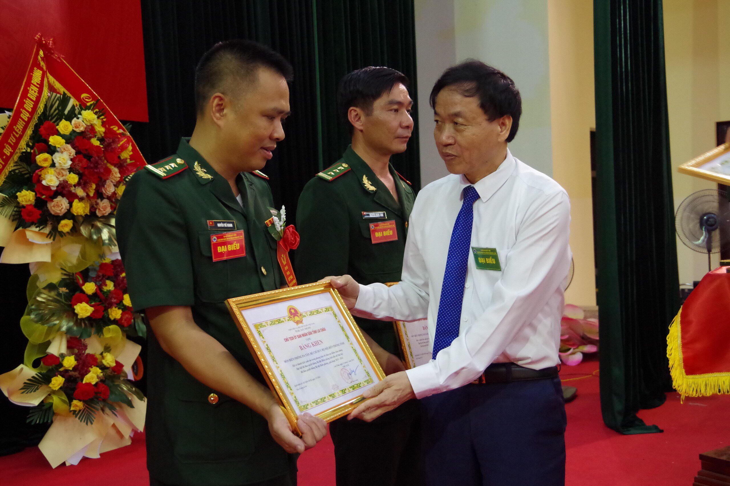 Chủ tịch UBND tỉnh Lai Châu Lê Văn Lương dự Đại hội thi đua quyết thắng Bộ đội Biên phòng- Ảnh 9. Chủ tịch UBND tỉnh Lai Châu Lê Văn Lương dự Đại hội thi đua quyết thắng Bộ đội Biên phòng- Ảnh 9.