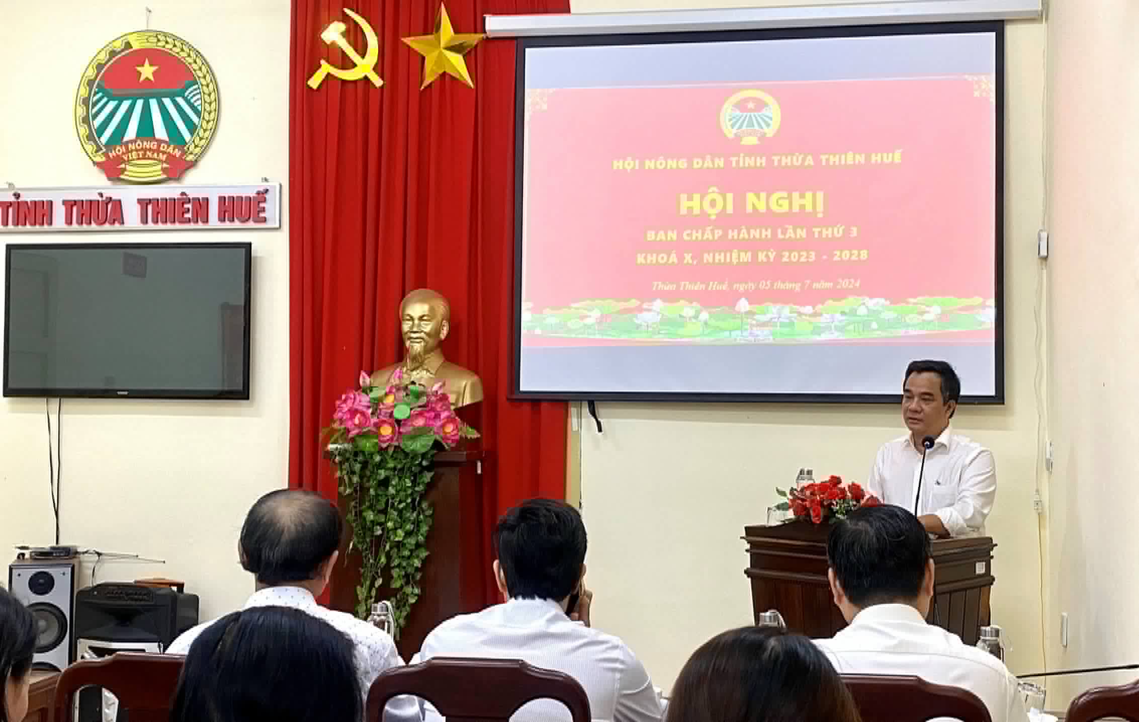 6 tháng, hội viên nông dân ở Huế đóng góp 14,5 tỷ đồng và hiến hơn 46.000m2 đất xây dựng NTM- Ảnh 2.