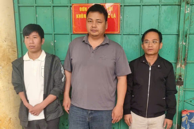 Vụ hàng trăm khách hàng nợ xấu bị "khủng bố" để đòi tiền dưới góc nhìn pháp lý- Ảnh 1.
