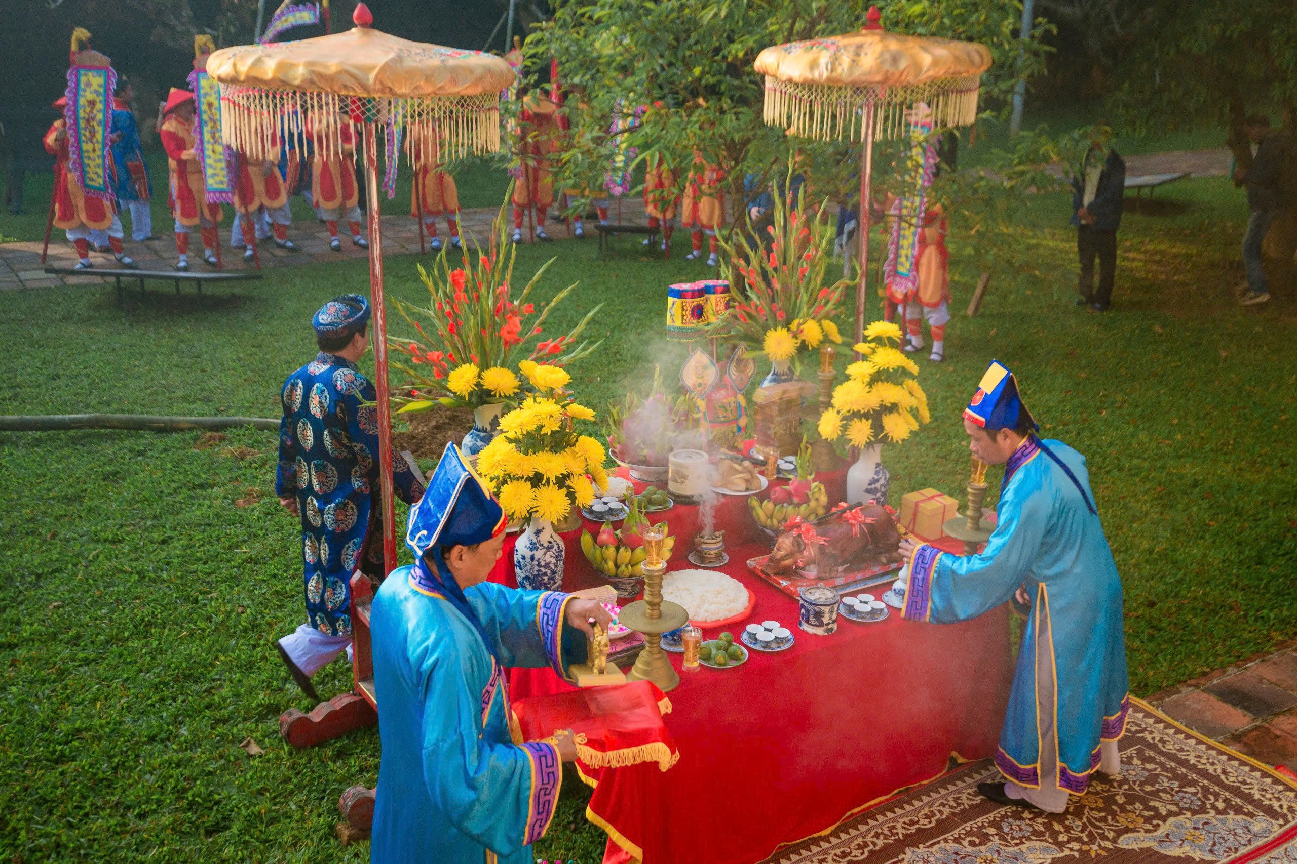Hoàng cung Huế dựng nêu đón Tết, đuổi trừ tà ma- Ảnh 6.