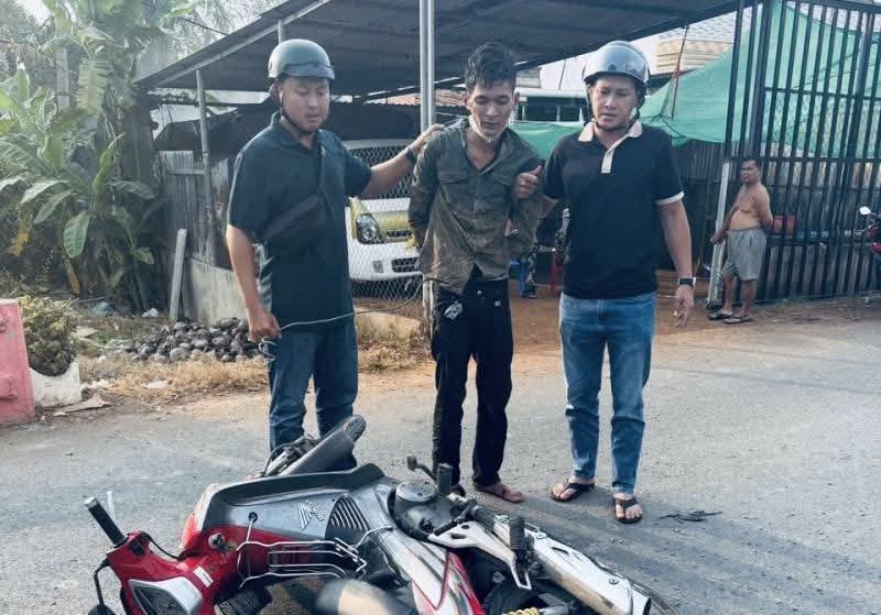Truy đuổi hơn 40km để bắt tên cướp như phim hành động- Ảnh 2.