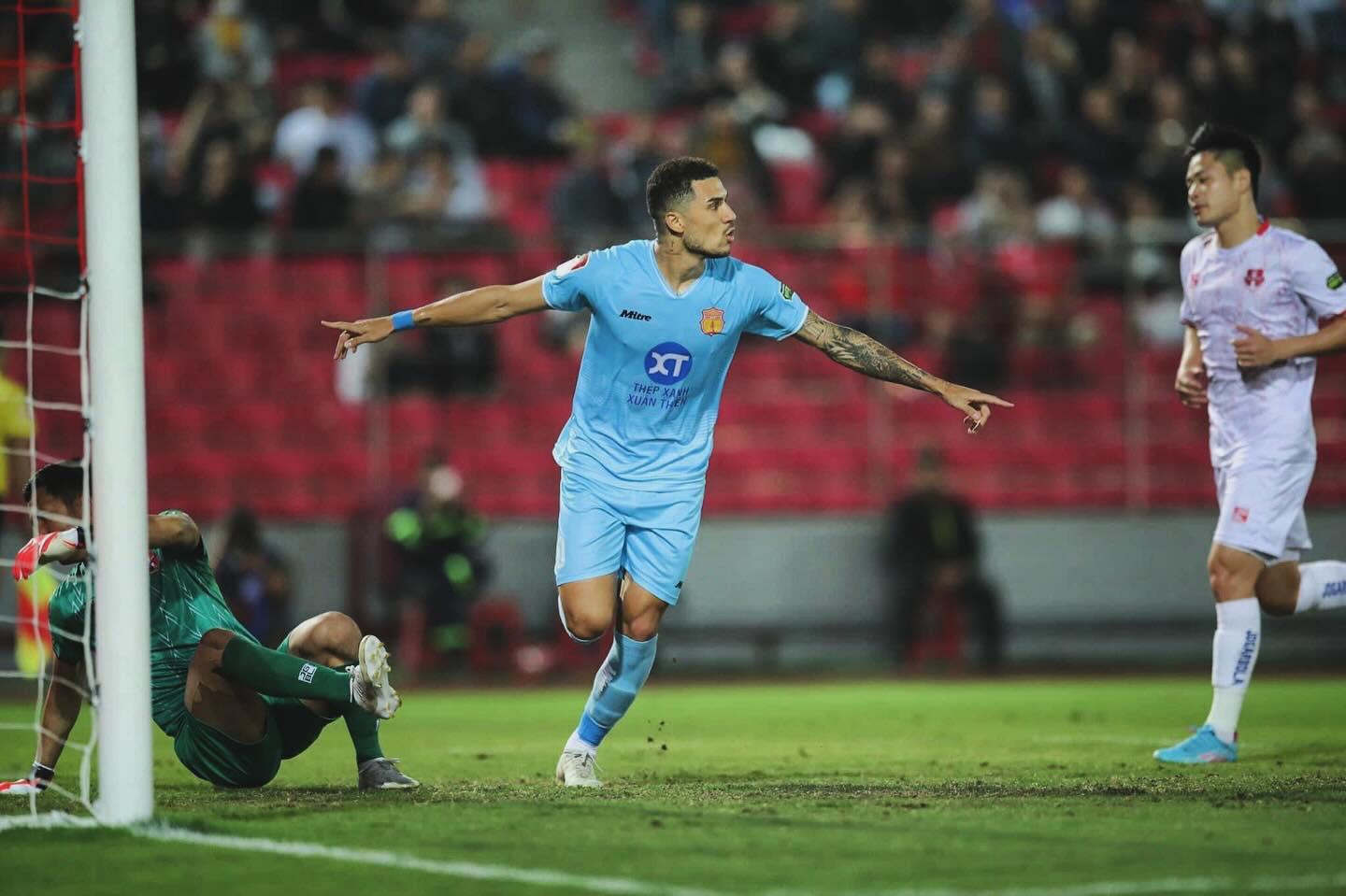 Tin chiều 15/2: Hendrio sẽ chơi ở vị trí nào tại ĐT Việt Nam? - Ảnh 1.