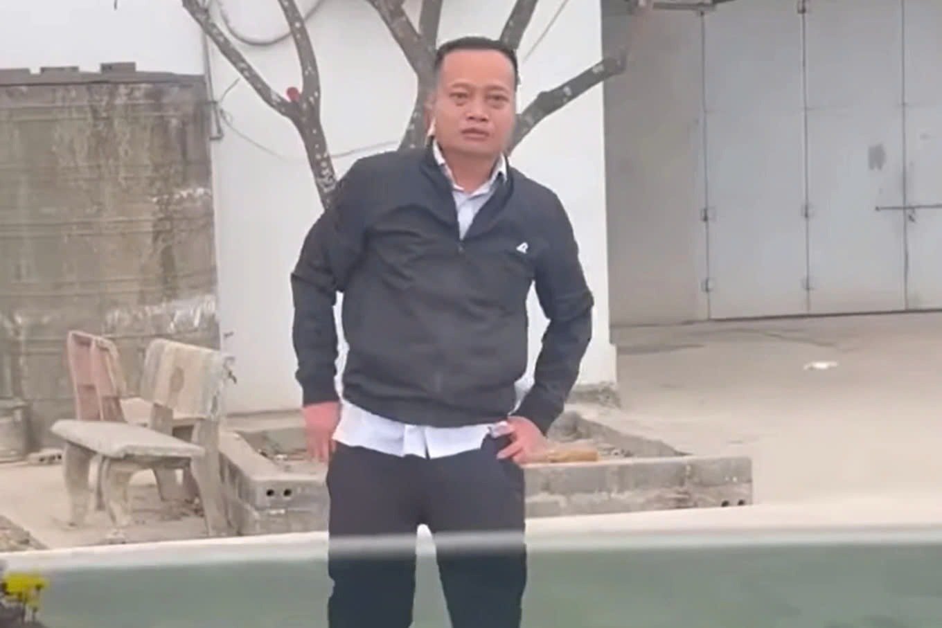 Từ vụ hai anh em hành hung tài xế ô tô ở Nam Định, lưu ý về hành vi gây rối trật tự công cộng- Ảnh 1.