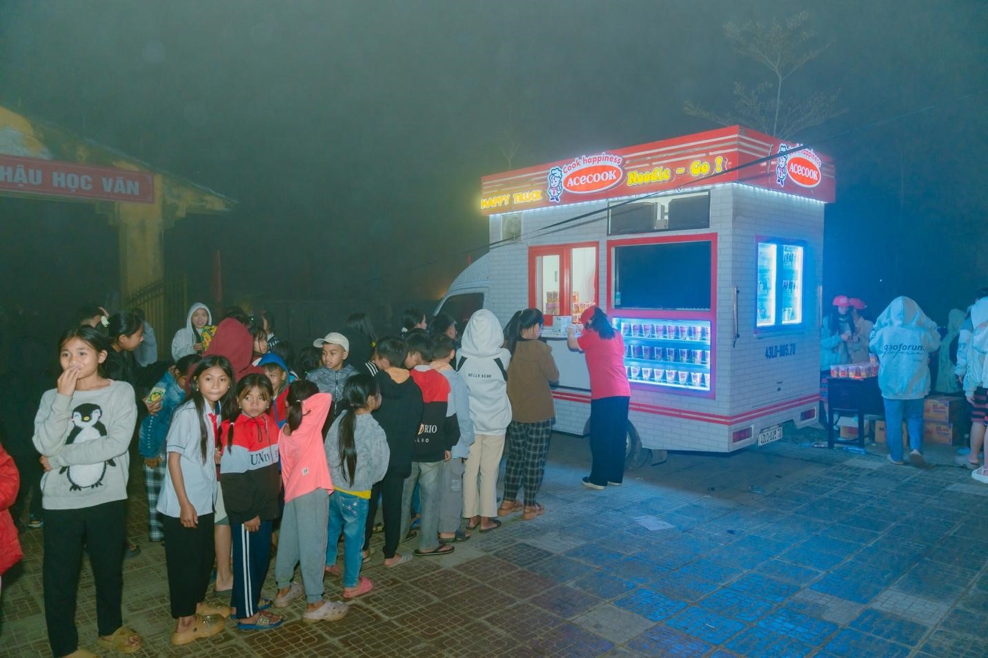 Acecook Happiness Concert 2025- Hành trình lan tỏa hạnh phúc tại Huế- Ảnh 1.