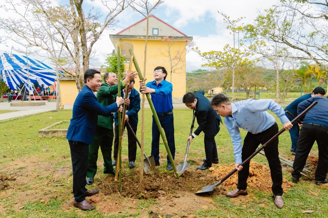 Acecook Happiness Concert 2025- Hành trình lan tỏa hạnh phúc tại Huế- Ảnh 3.