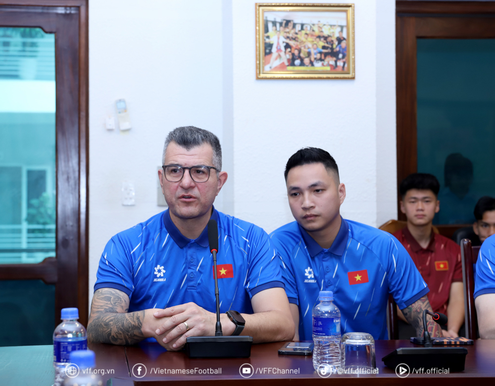 Tin chiều 21/3: Tiền đạo Nguyễn Xuân Son nhận thêm danh hiệu cao quý - Ảnh 2.