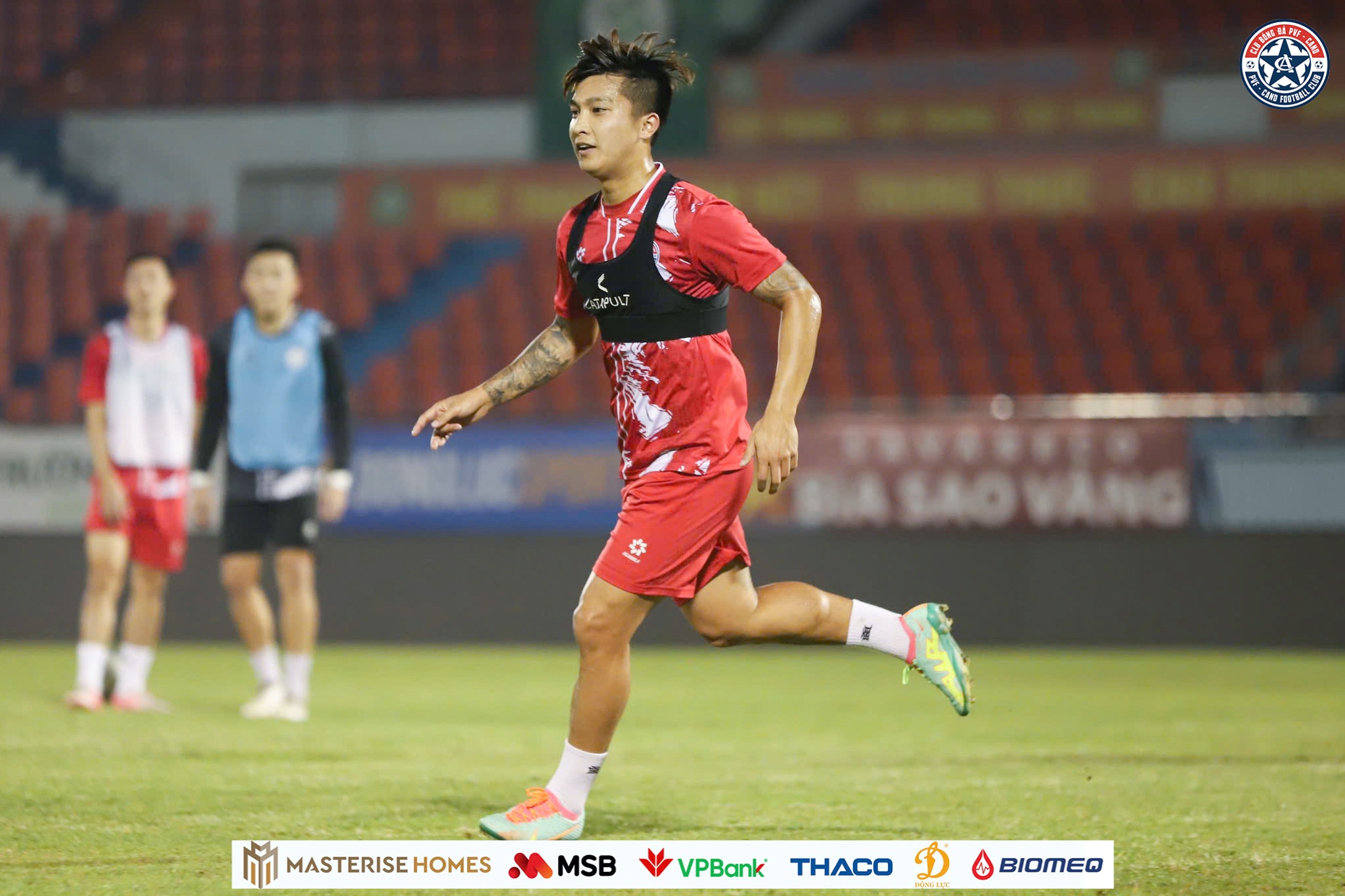 Tiền vệ Việt kiều từng khoác áo U22 Việt Nam, kiến tạo “tằng tằng” cho đội bóng chủ quản - Ảnh 3.