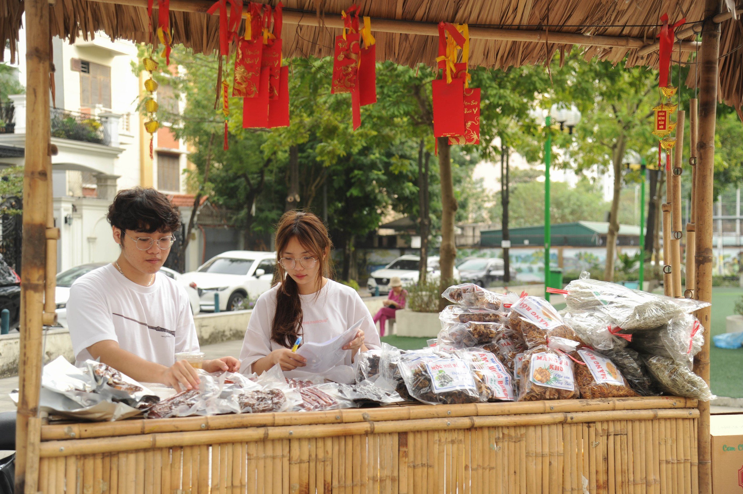 Phiên chợ đoàn kết, tương thân tương ái- Ảnh 4.