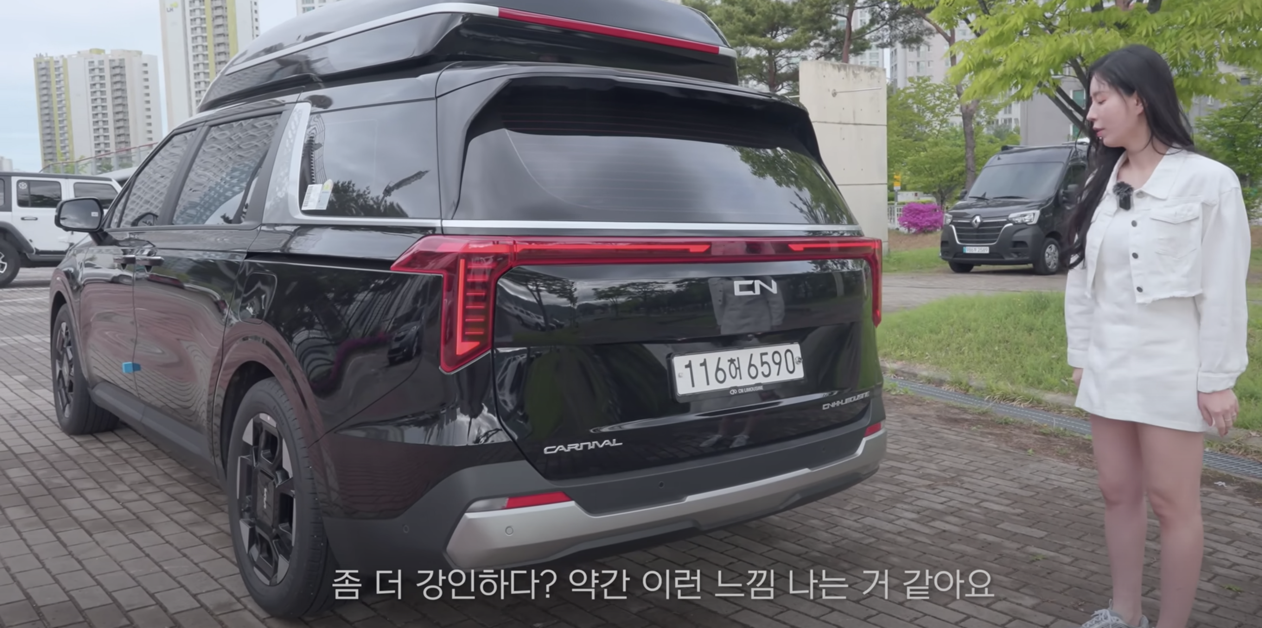 Choáng ngợp KIA Carnival 2025: Ngoại hình mới, thêm động cơ tiết kiệm xăng- Ảnh 5.