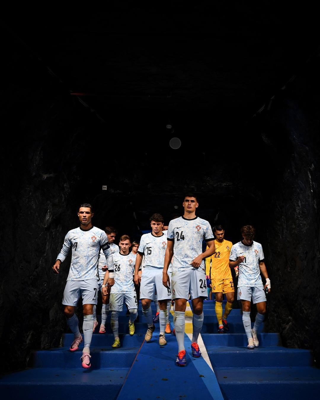 3 sân vận động có đường hầm kỳ dị, một nơi đang tổ chức Euro 2024 và Ronaldo từng thi đấu tại đây- Ảnh 4.