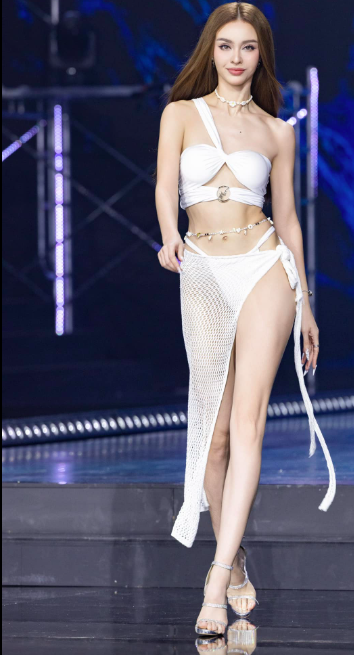 Chung kết Miss Universe Vietnam 2024: Kỳ Duyên bị MLee trình diễn bikini "vượt mặt"- Ảnh 2.