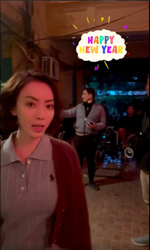 Nghệ sĩ Ưu tú Chí Trung đón ngày đầu năm 2025 tại một "nơi xa", Thu Trang tất bật trên phim trường.. - Ảnh 11.