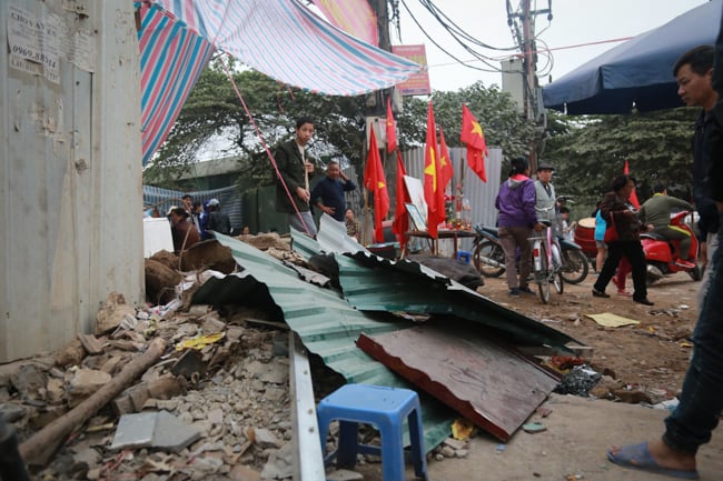 anh: dan ngo 168 kim giang ra duong an ngu de doi lai loi di bi bit hinh anh 2