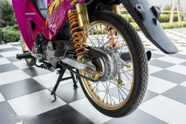 ngam honda wave do chat lu cua dan choi xu chua vang hinh anh 16