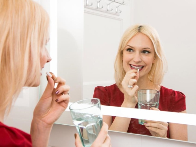 Người phụ nữ uống tới 35 viên thuốc mỗi ngày vì muốn khỏe đẹp