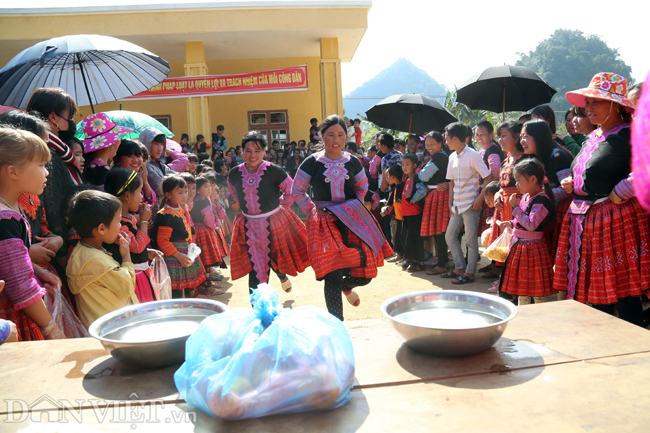 anh: len moc chau don tet co truyen cung nguoi mong hinh anh 7