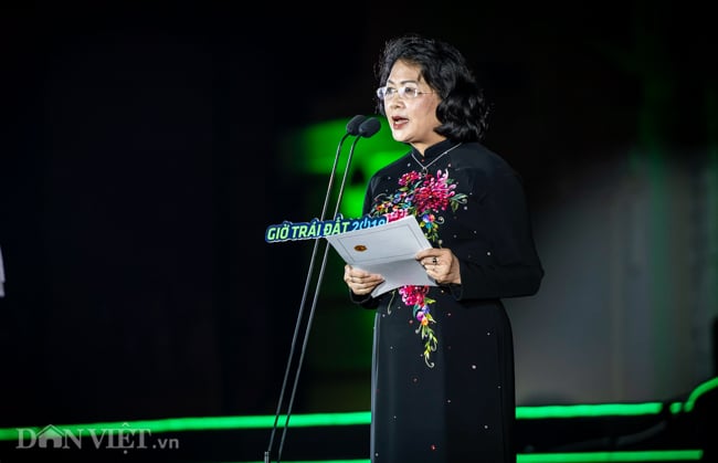 ảnh: hoa hau h’hen nie tat den van dep rang ro trong gio trai dat hinh anh 2