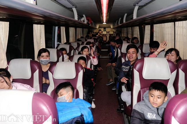 gan 2.000 cong nhan o ha noi len chuyen xe tinh nghia ve que an tet hinh anh 11