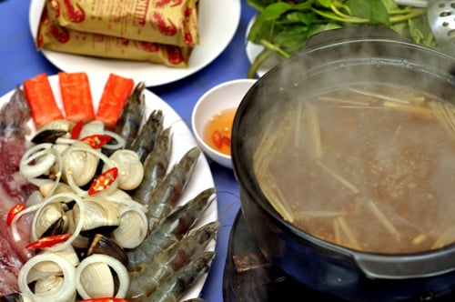 Các quán ốc Sài Gòn ngon trên đất Hà Thành 6