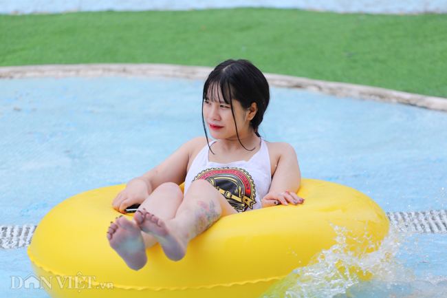 ảnh: 1/6 mát mẻ, nhièu gia dình vui tét thiéu nhi ỏ cong vien nuoc ho tay hinh anh 13