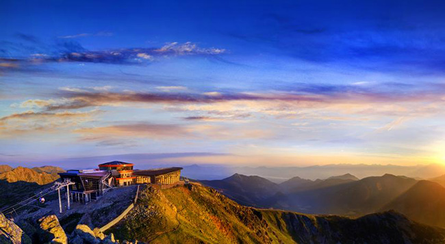 du khach ha mieng bat ngo truoc nhung khach san di nhat chau au hinh anh 1
