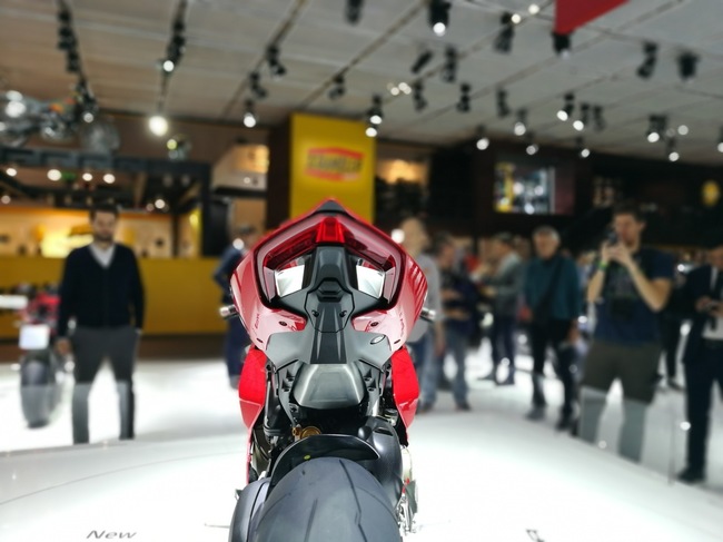 choang ngop 2019 ducati panigale v4r gia tien ty tai eicma 2018 hinh anh 13