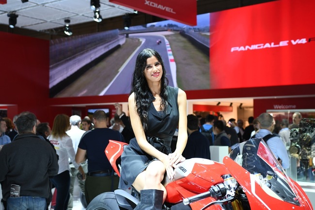 choang ngop 2019 ducati panigale v4r gia tien ty tai eicma 2018 hinh anh 14