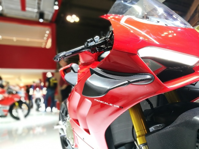 choang ngop 2019 ducati panigale v4r gia tien ty tai eicma 2018 hinh anh 4