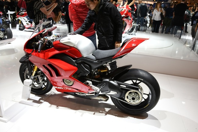 choang ngop 2019 ducati panigale v4r gia tien ty tai eicma 2018 hinh anh 9
