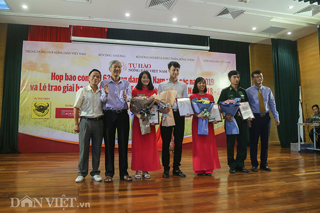 anh: toan canh le trao giai bao chi toan quoc thndvn 2018 - 2019 hinh anh 6