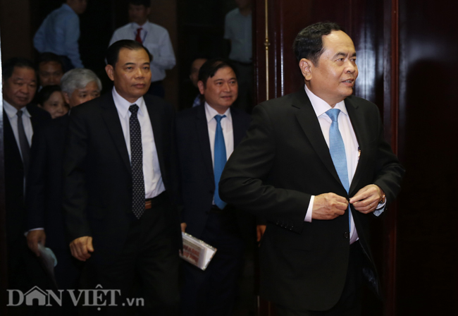 hinh anh le ton vinh va trao danh hieu 63 nong dan vn xuat sac hinh anh 2