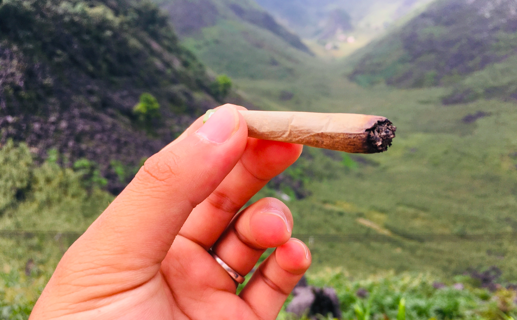 Bài 5: Xóa sổ “tour du lịch hút hít' trên đỉnh Mã Pí Lèng sau loạt bài của Dân Việt