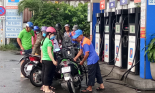 Giao Bộ Tài chính nghiên cứu phương án giảm thuế, phí với xăng dầu