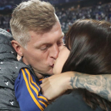 Tâm thư xúc động của vợ Toni Kroos trong ngày chồng giải nghệ