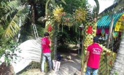 Bến Tre: Độc đáo-trai làng rủ nhau làm cổng cưới đẹp 'xịn sò' từ cây nhà lá vườn, nhà giàu, nhà nghèo đều mê tít