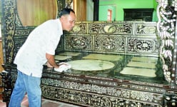 Ngôi nhà cổ ở Đồng Tháp la liệt đồ quý hiếm giá hàng tỷ đồng