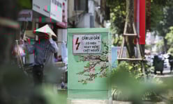 Bốt điện Hà Nội “diện áo mới” chống quảng cáo rao vặt