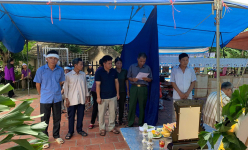 Đám tang không kèn không trống của nạn nhân nghèo vụ sập nhà xưởng do lốc xoáy ở Vĩnh Phúc
