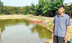Lạ đời ở Bình Phước: Tỷ phú nông dân nuôi 'lung tung', trồng đủ thứ, riêng nuôi cá và lợn lãi được 1,3 tỷ/năm