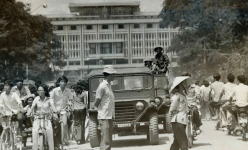 Chùm ảnh Sài Gòn sau khi Dương Văn Minh đọc tuyên bố đầu hàng