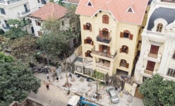 Công trình biệt thự sai phép trong khu 5,2ha giữa Thủ đô, vẫn 'phá rào' vào xây dựng