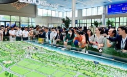 Tập đoàn Novaland cho biết có 32.000 tỉ đồng gửi ngân hàng nhưng không thể dùng để trả nợ
