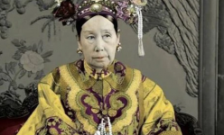 Từ Hi Thái Hậu từng bị một người 'đè đầu cưỡi cổ', đó là ai?