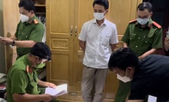 Đồng Nai: Triệt phá 'ổ' sản xuất nhớt giả siêu lớn
