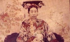 Từ Hy thái hậu làm điều gì trước khi đi ngủ để sống khỏe, trẻ lâu?