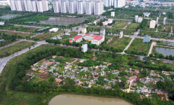 Hình ảnh trạm cấp nước Thanh Hà bị người dân phản đối vì gần nghĩa trang và mương ô nhiễm