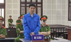 Mâu thuẫn trên bàn nhậu, nam thanh niên chém bạn dã man nhận án 12 năm tù