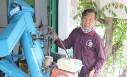 Một ông nông dân Cần Thơ sáng chế độc quyền loạt máy nông nghiệp, thiết bị máy nông nghiệp, ai cũng phục lăn