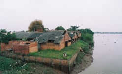 Nơi này ở Vĩnh Long là 'vương quốc' của cây dừa, cây cỏ lác, còn vô số lò gạch cũ tuổi đời cả trăm năm